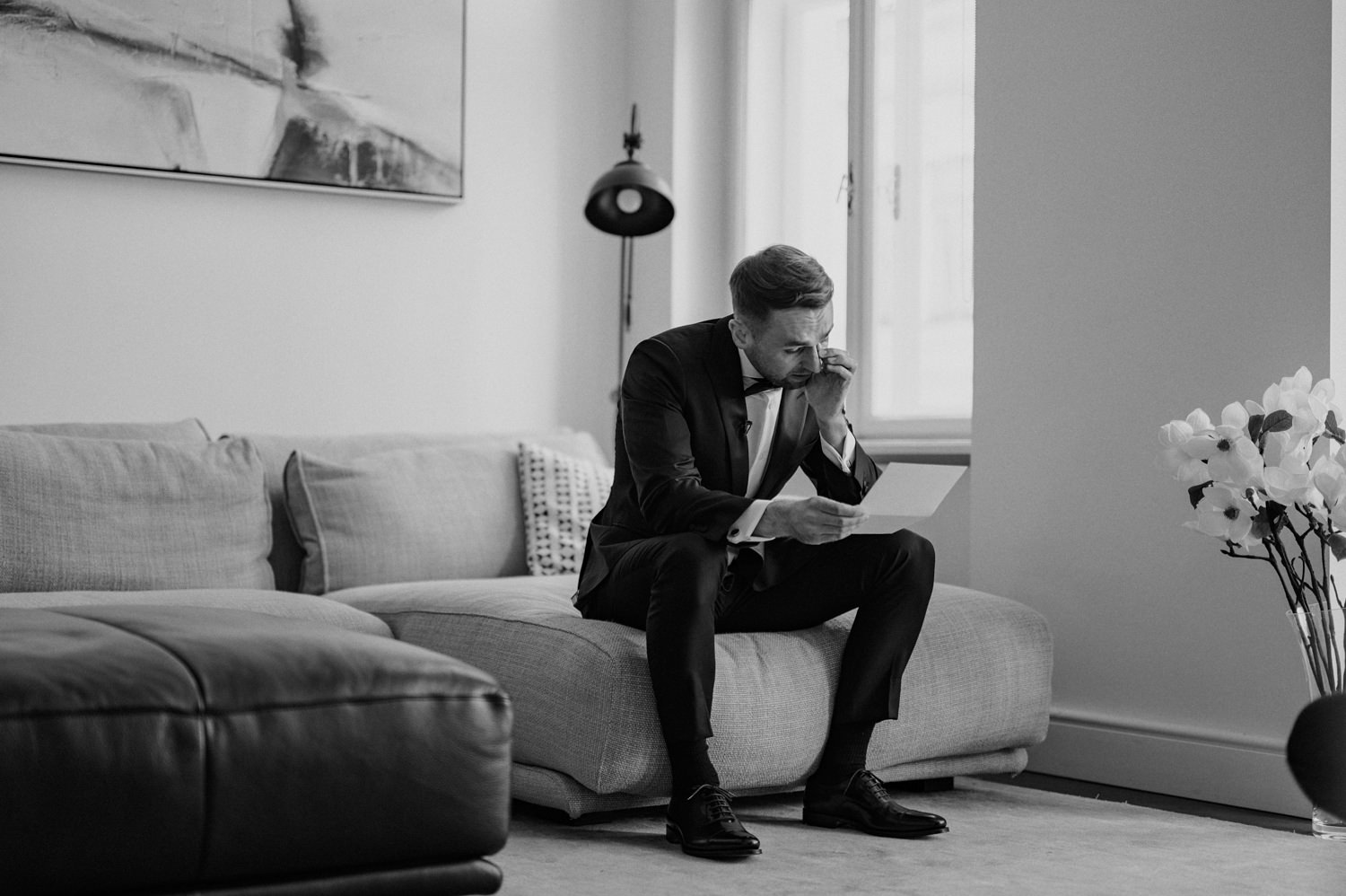 groom reading vows